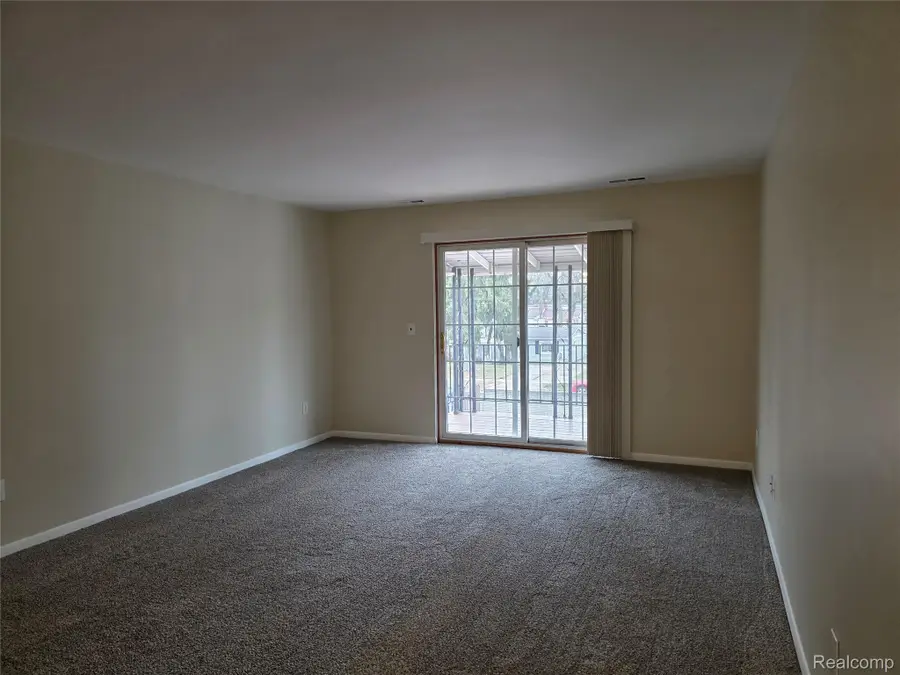 30795 Shiawassee Road #A-7, Farmington, MI 48336 - Image #3