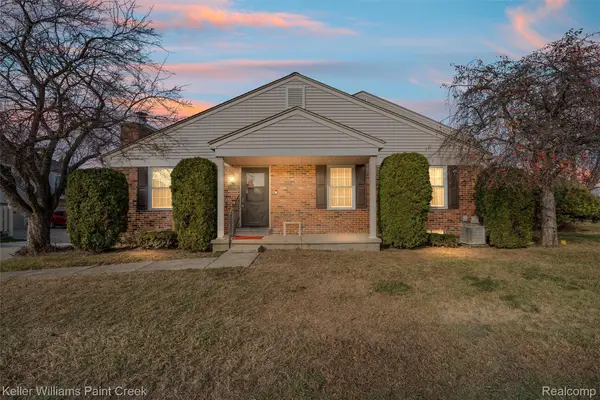 15895 Cambridge Drive, ClintonTownship, MI 48038