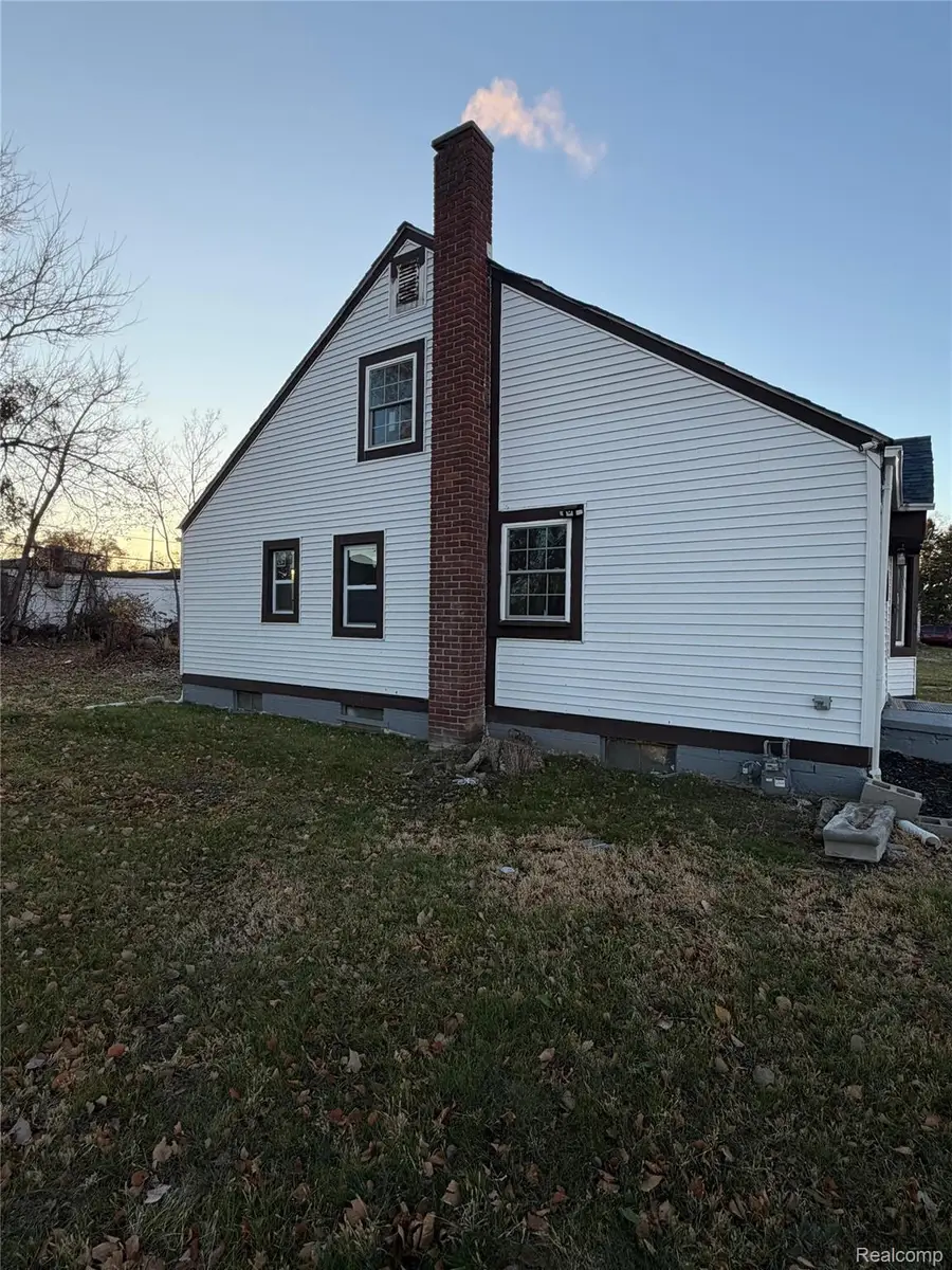 11736 Winthrop Street, Detroit, MI 48227 - Image #2