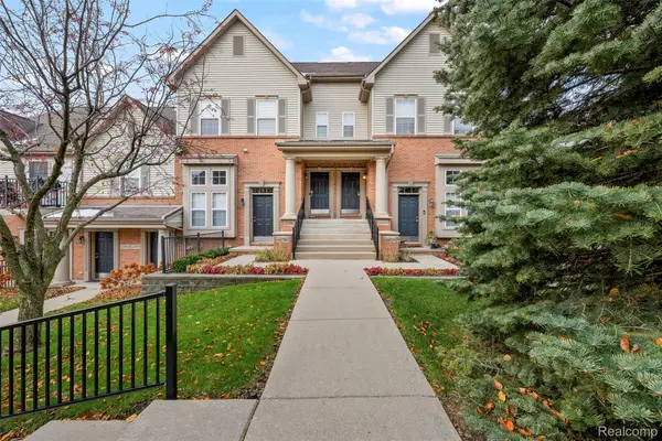 22200 Abbey Lane, Dearborn, MI 48124