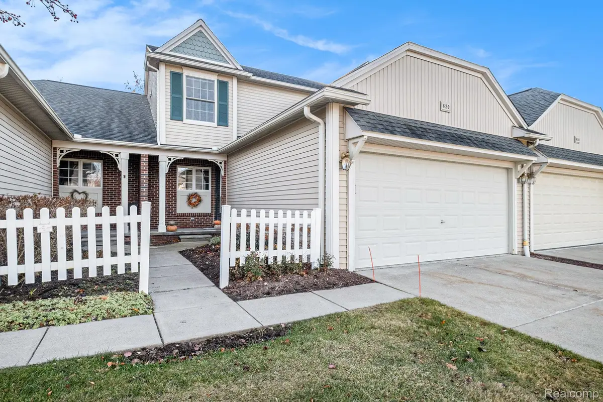 620 Shoreline Drive, Fenton, MI 48430 - Image #1