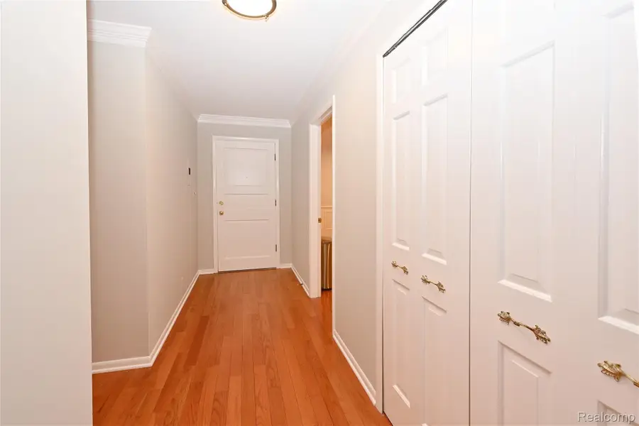 40740 Woodward Avenue #38, Bloomfield Hills, MI 48304 - Image #3