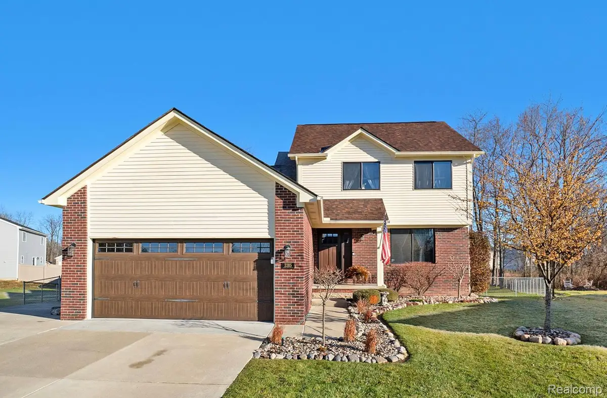 2285 Apple Tree Drive, Burton, MI 48519 - Image #1