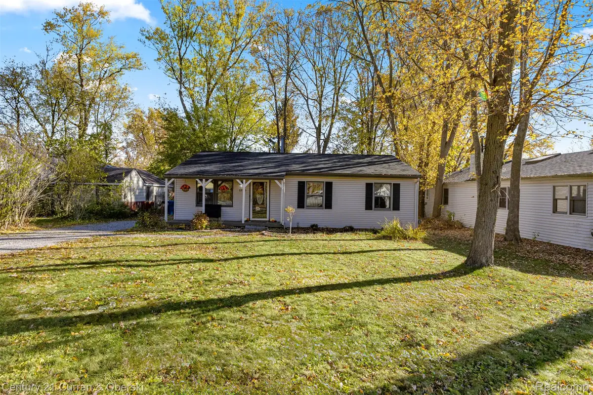 1575 Parkway, Waterford, MI 48328 - Image #1