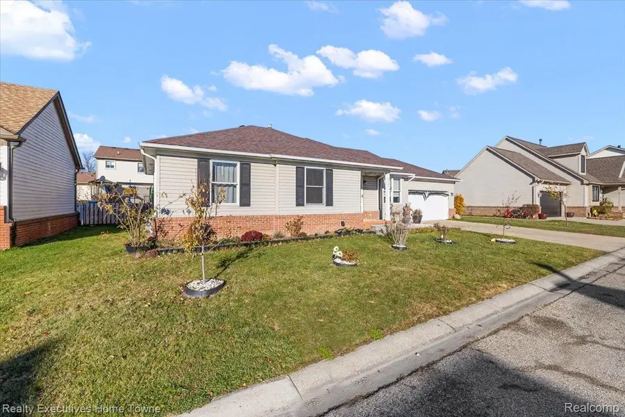 46651 Heather Lane, Chesterfield, MI 48051 - Image #3