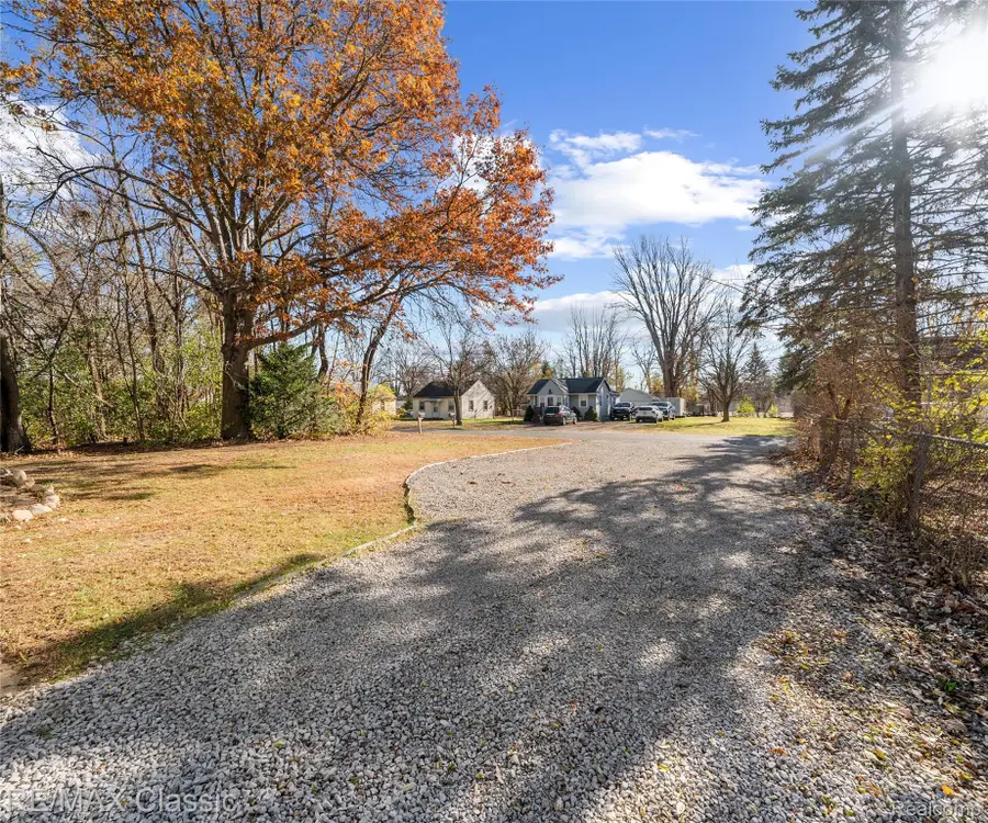 37534 Van Petten Street, Romulus, MI 48174 - Image #3