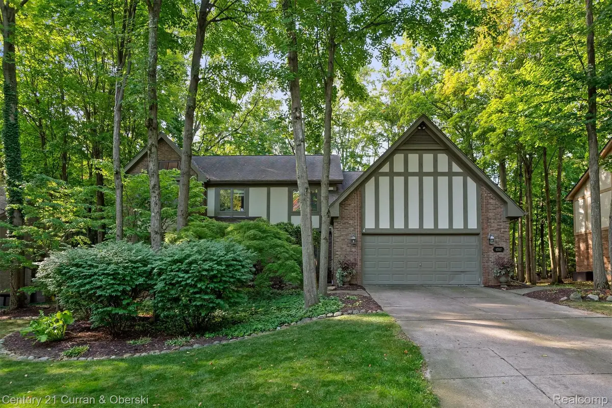 43507 Scenic Lane W, Northville, MI 48167 - Image #1