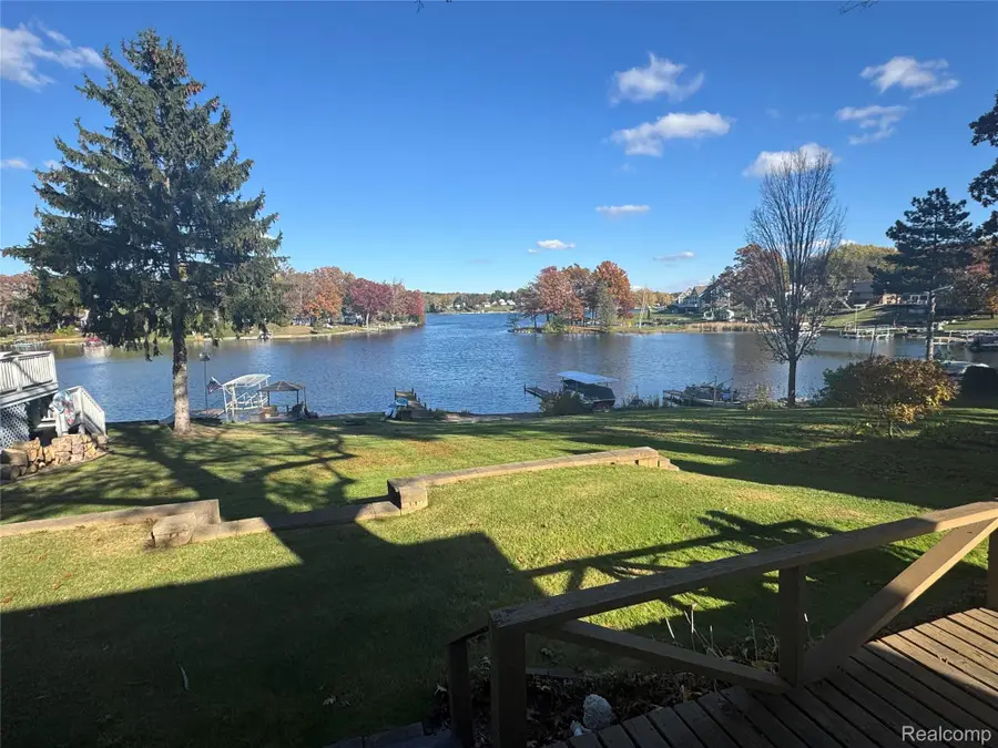 10470 King Road, Davisburg, MI 48350 - Image #2