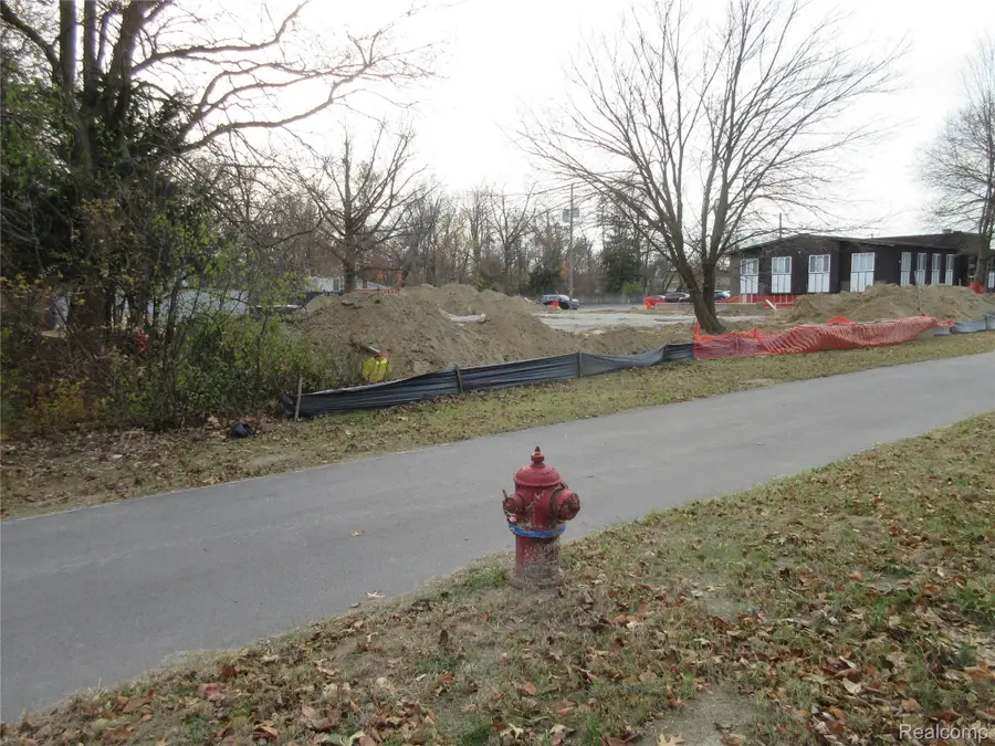 21751 W Nine Mile, Southfield, MI 48075 - #3