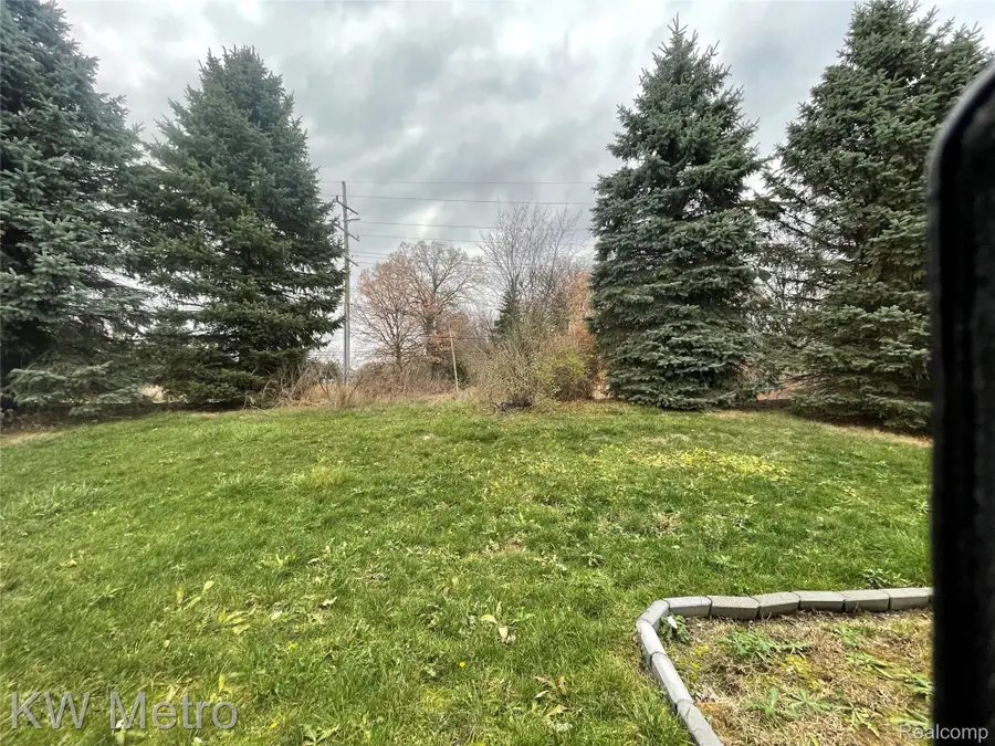 30641 Sarah Melisa Drive, Chesterfield, MI 48051 - Image #3