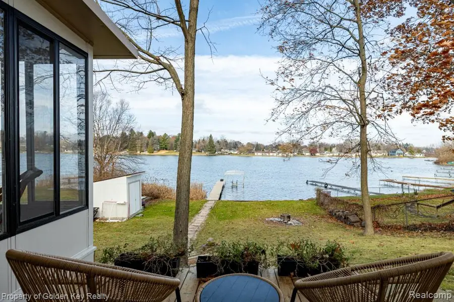 11523 Timberlane Trail, Hartland, MI 48353 - Image #2