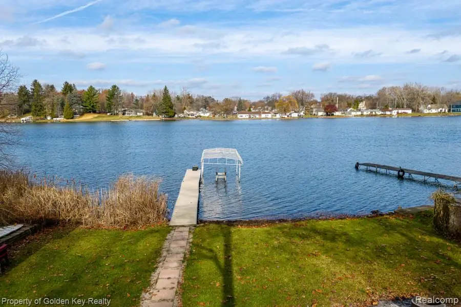 11523 Timberlane Trail, Hartland, MI 48353 - Image #3