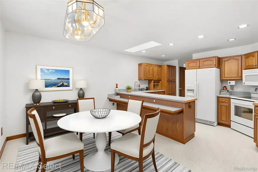 9307 Hill Road, Swartz Creek, MI 48473 - Image #2