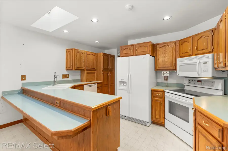 9307 Hill Road, Swartz Creek, MI 48473 - Image #3