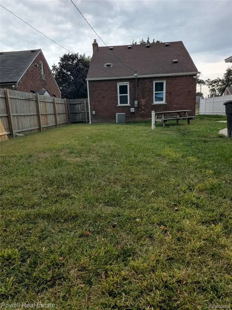 19161 Hamburg Street, Detroit, MI 48205 - Image #3