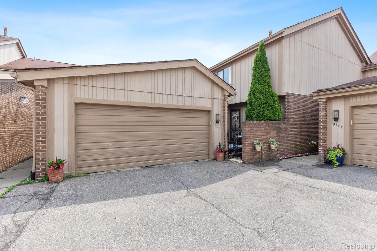 5305 Wright Way S, West Bloomfield, MI 48322 - Image #1