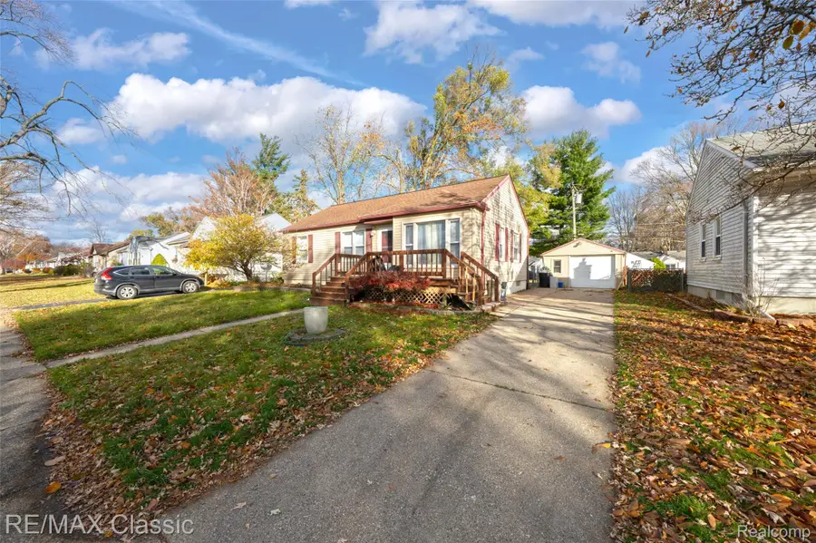 1439 Kingsley Street, Mount Clemens, MI 48043 - Image #3