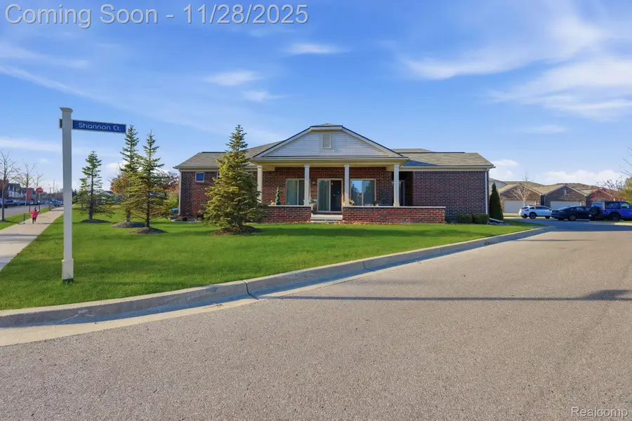 49087 Shannon Court, Macomb, MI 48042 - Image #2