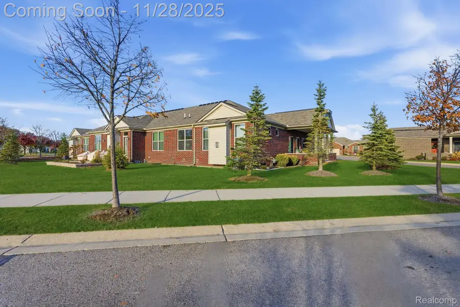 49087 Shannon Court, Macomb, MI 48042 - Image #3