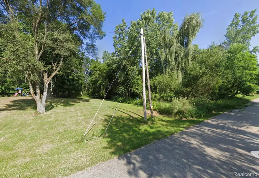 410 Grove Street S, Stanton, MI 48888 - Image #2