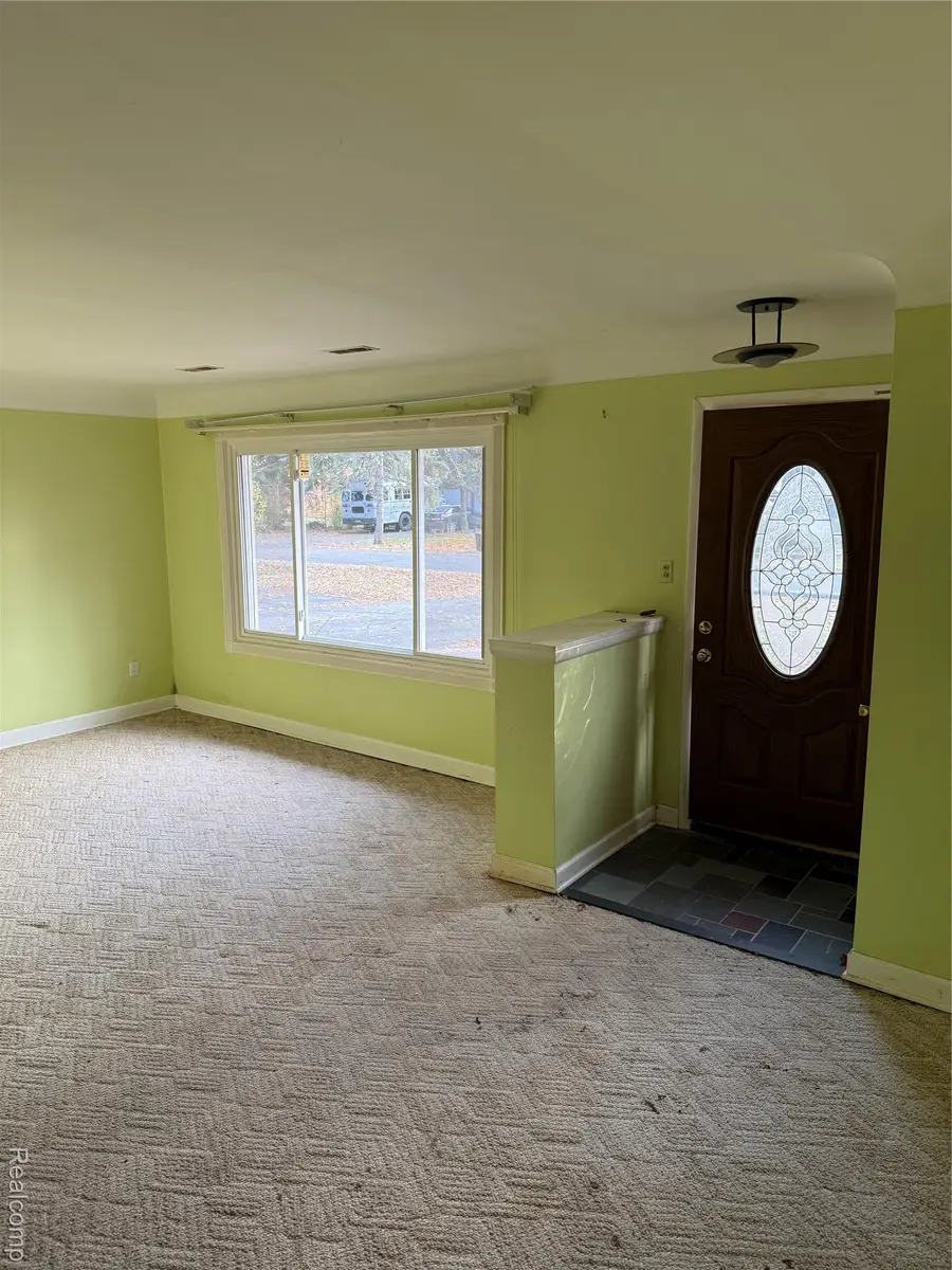 2448 Winkleman Drive, Waterford, MI 48329 - Image #3