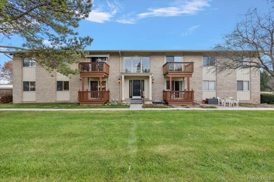 2931 Seymour Lake Road, Oxford, MI 48371 - Image #2