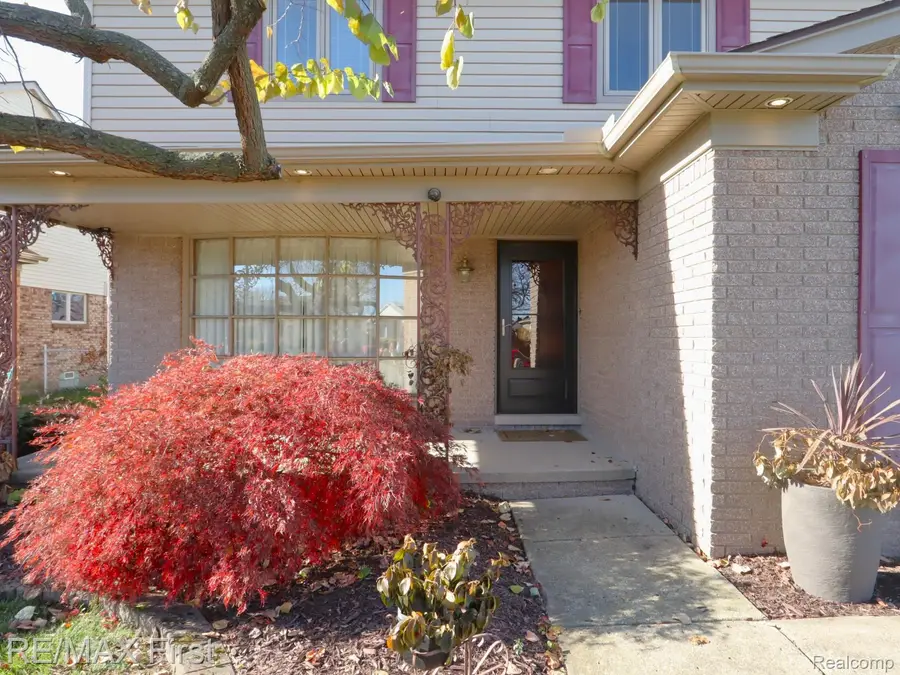 42429 Royal Lane, Clinton Charter Township, MI 48038 - Image #3