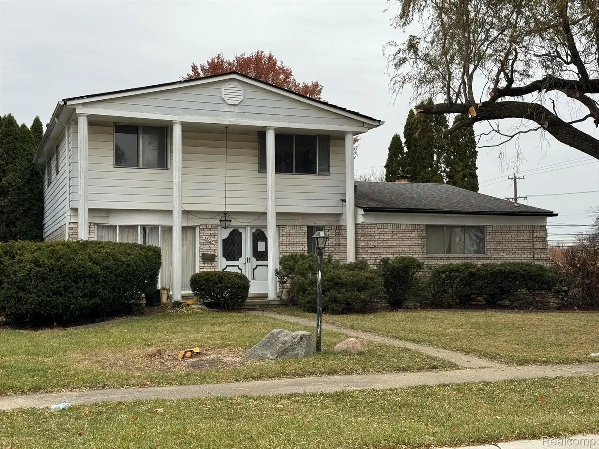 36737 Lanigan Drive, Sterling Heights, MI 48312 - Image #1