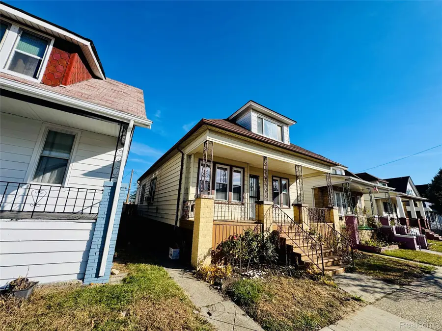 12140 Mitchell Street, Hamtramck, MI 48212 - Image #2