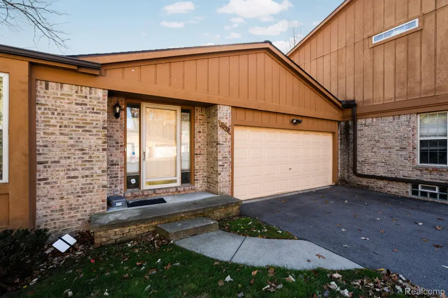 20903 Antique Court, Southfield, MI 48075 - Image #3