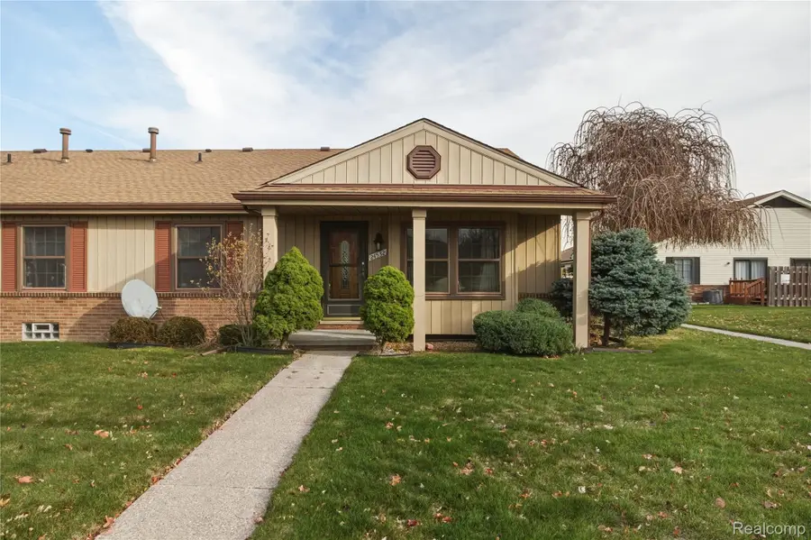 24532 Greenhill Road, Warren, MI 48091 - Image #3