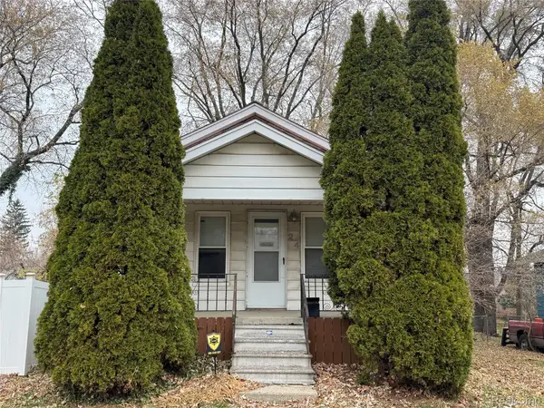 24 W Fairmount Avenue, Pontiac, MI 48340