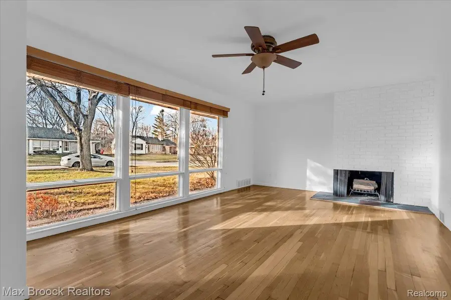 29676 Westbrook Parkway, Southfield, MI 48076 - Image #3