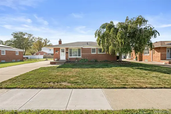 24820 Cottage Lane, Warren, MI 48089