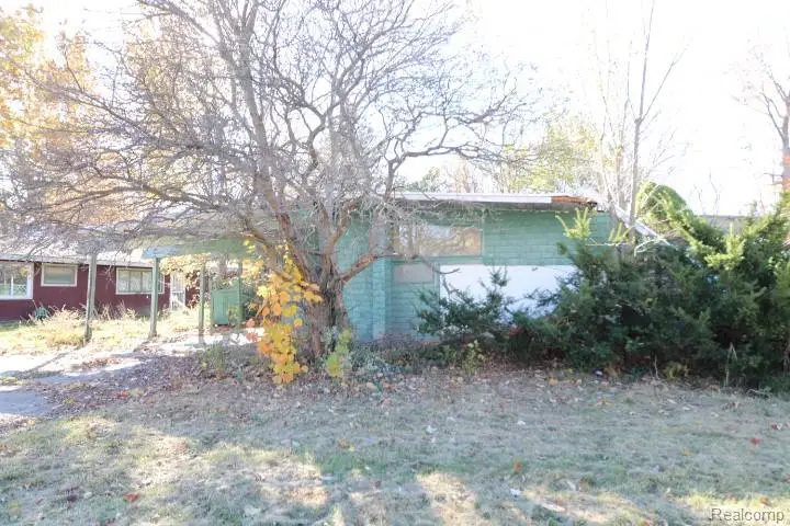 1741 Carmanbrook Parkway, Flint, MI 48507 - Image #2