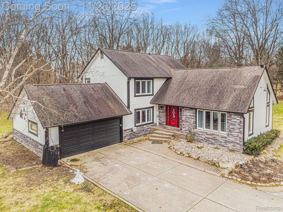 3638 Deer Run Drive, Brighton, MI 48114 - Image #2