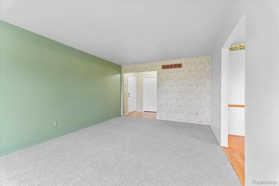 4655 Leisure Lane #48, Trenton, MI 48183 - Image #3