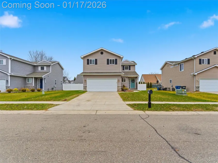 250 Fountain Park Drive, Waterford, MI 48327 - Image #3