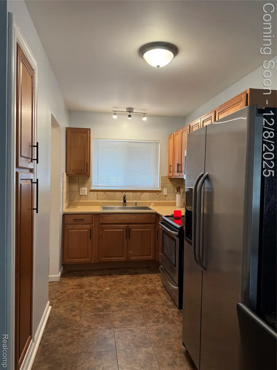 29091 Wagner Drive, Warren, MI 48093 - Image #3