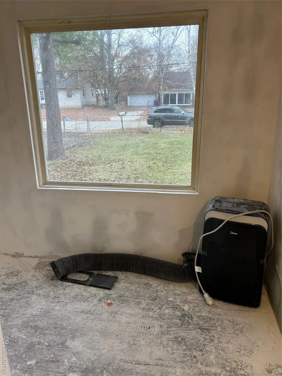 3590 Dallas Avenue, Warren, MI 48091 - Image #2