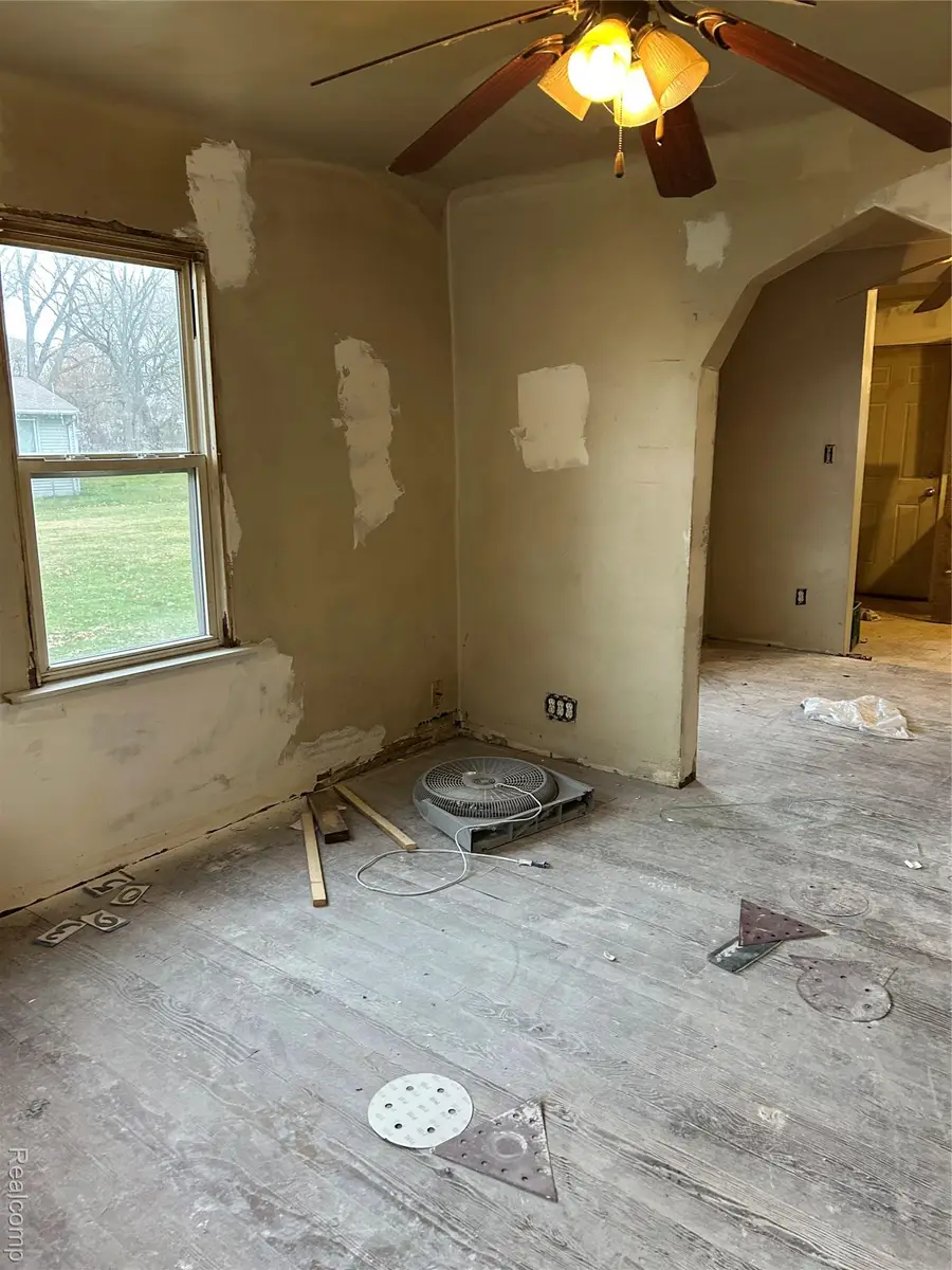 3590 Dallas Avenue, Warren, MI 48091 - Image #3