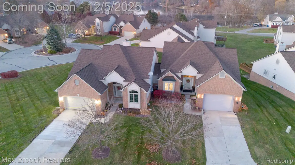 6157 Lochmore Drive, Commerce Township, MI 48382 - Image #1
