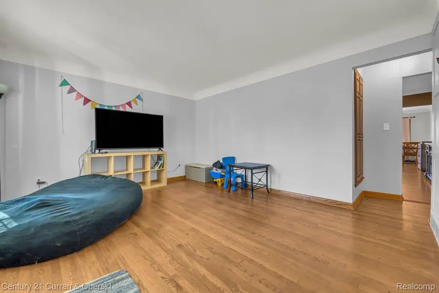 9061 Oporto Street, Livonia, MI 48150 - Image #3