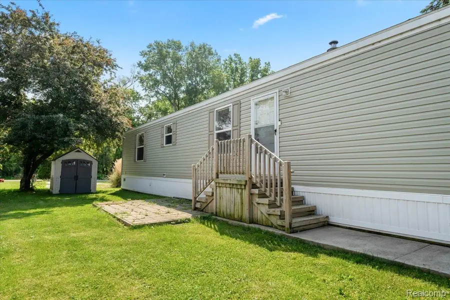 11731 Valerie Lane, Whitmore Lake, MI 48189 - Image #2