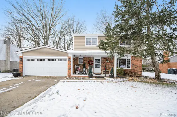 5395 English Drive, Troy, MI 48085