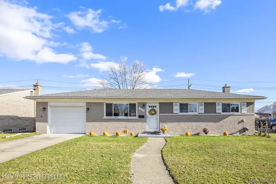 33678 Viceroy Drive, Sterling Heights, MI 48310 - Image #2