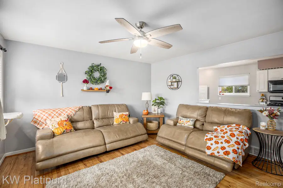 33678 Viceroy Drive, Sterling Heights, MI 48310 - Image #3