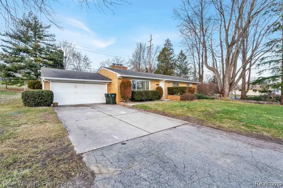 2330 Walton Boulevard, Rochester Hills, MI 48309 - Image #2