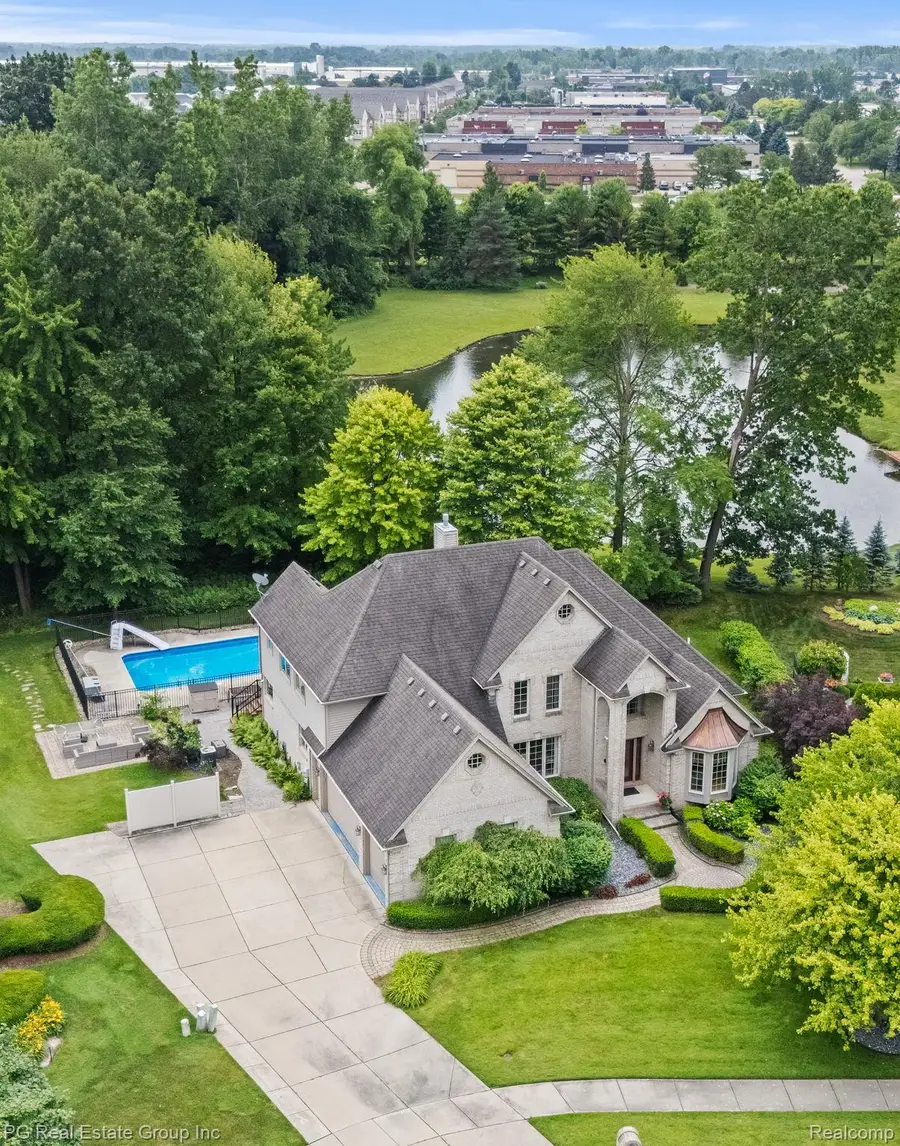 14348 Provim Forest Court, Shelby Charter Township, MI 48315 - Image #3