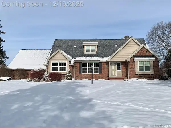 5113 Candlewood Drive, GrandBlanc, MI 48439